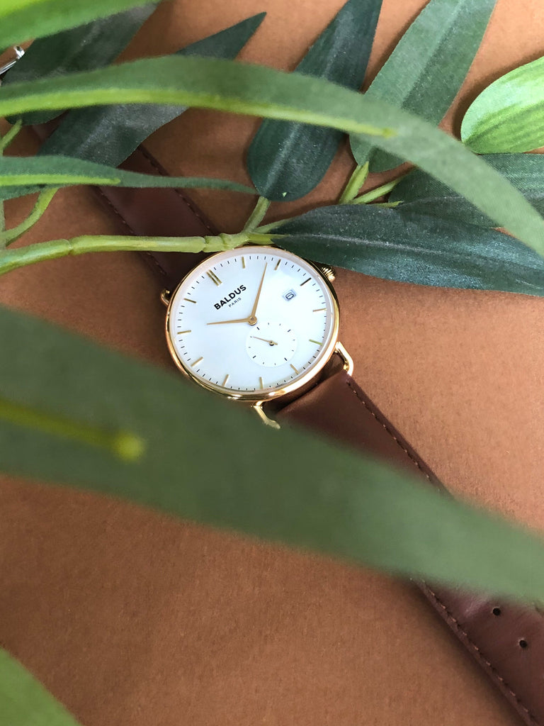 Montre durable française Baldus Paris en acier recyclé avec bracelet cuir végétal.